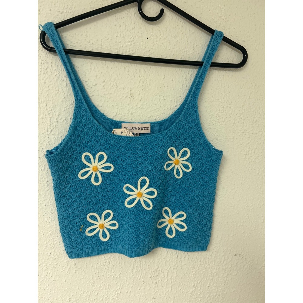 Willow & Wind Blue Knit Floral Daisy Crop Tank Top  Medium